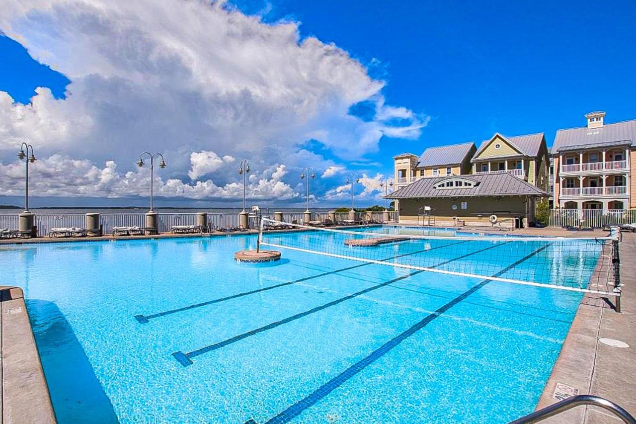 Sunset Island - 3 Canal Side Mews Ocean City
