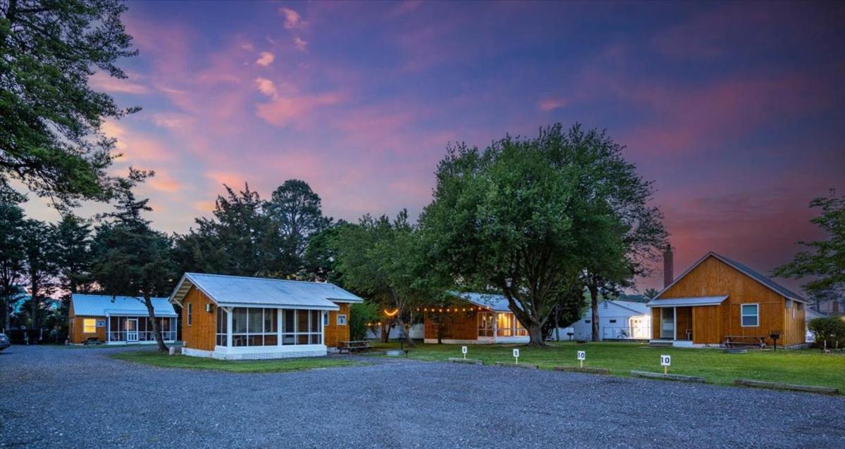 Bum West-o Campsite *