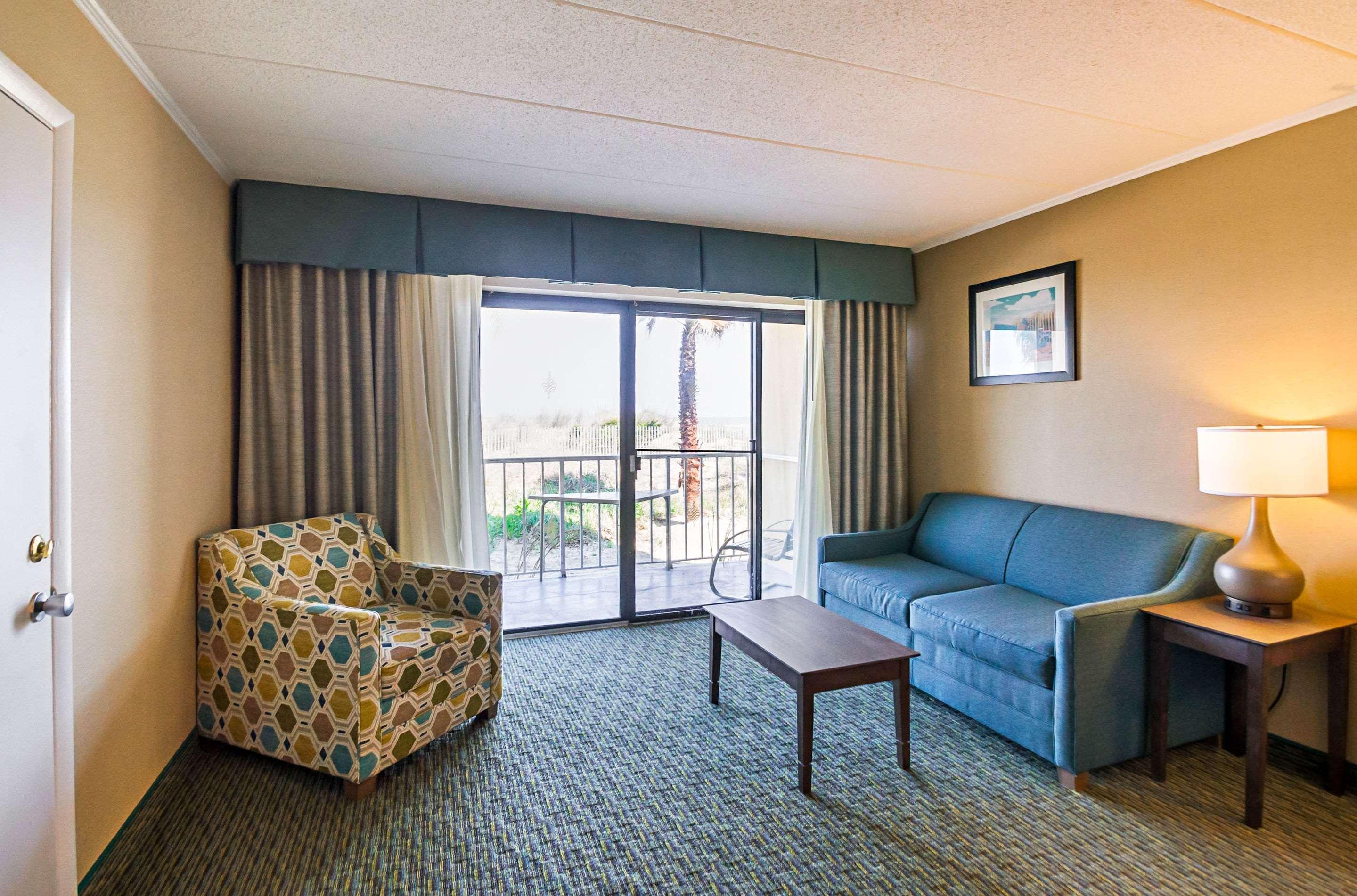 Inn Quality Oceanfront 3*