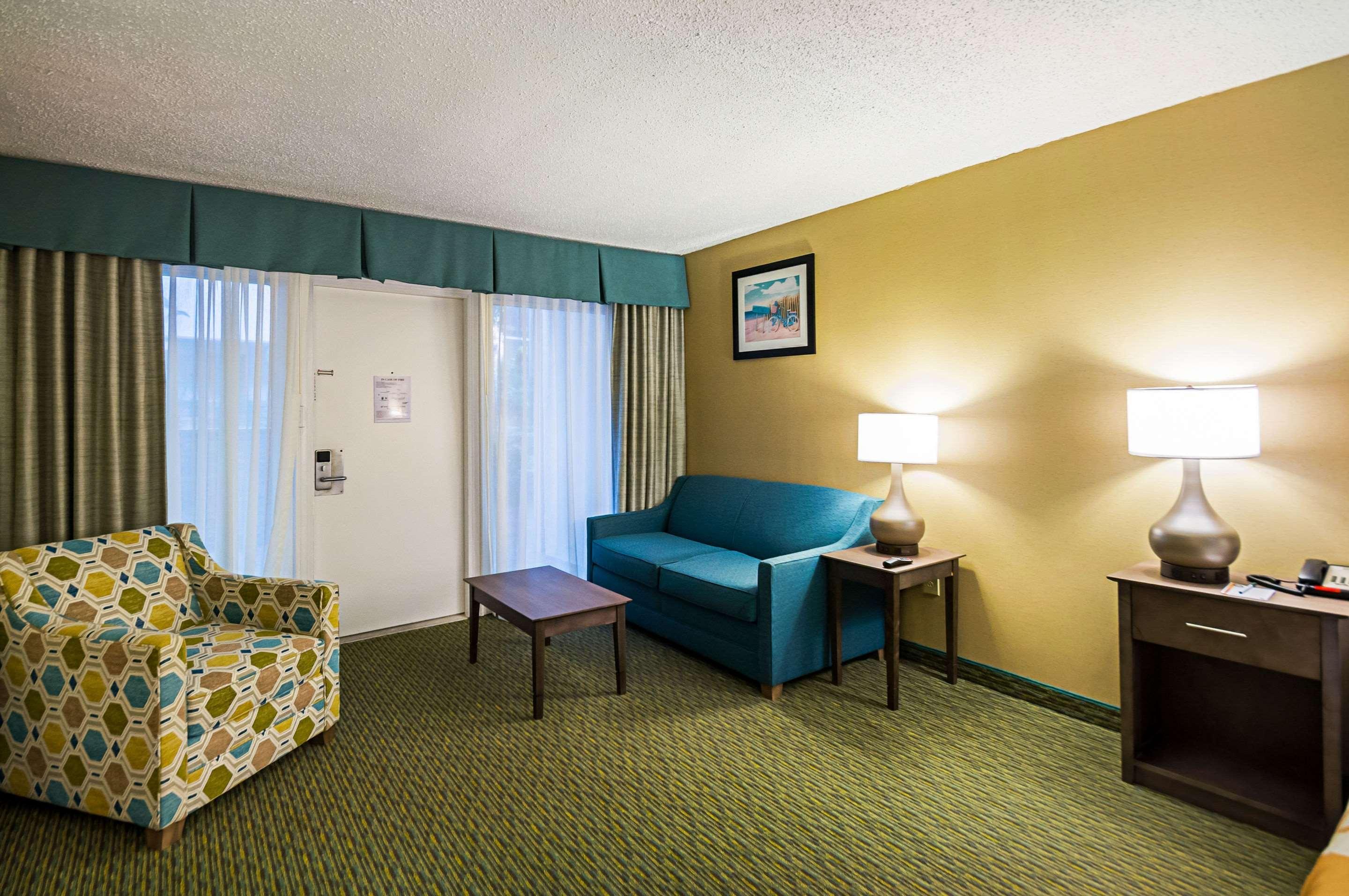 Quality Oceanfront 3*