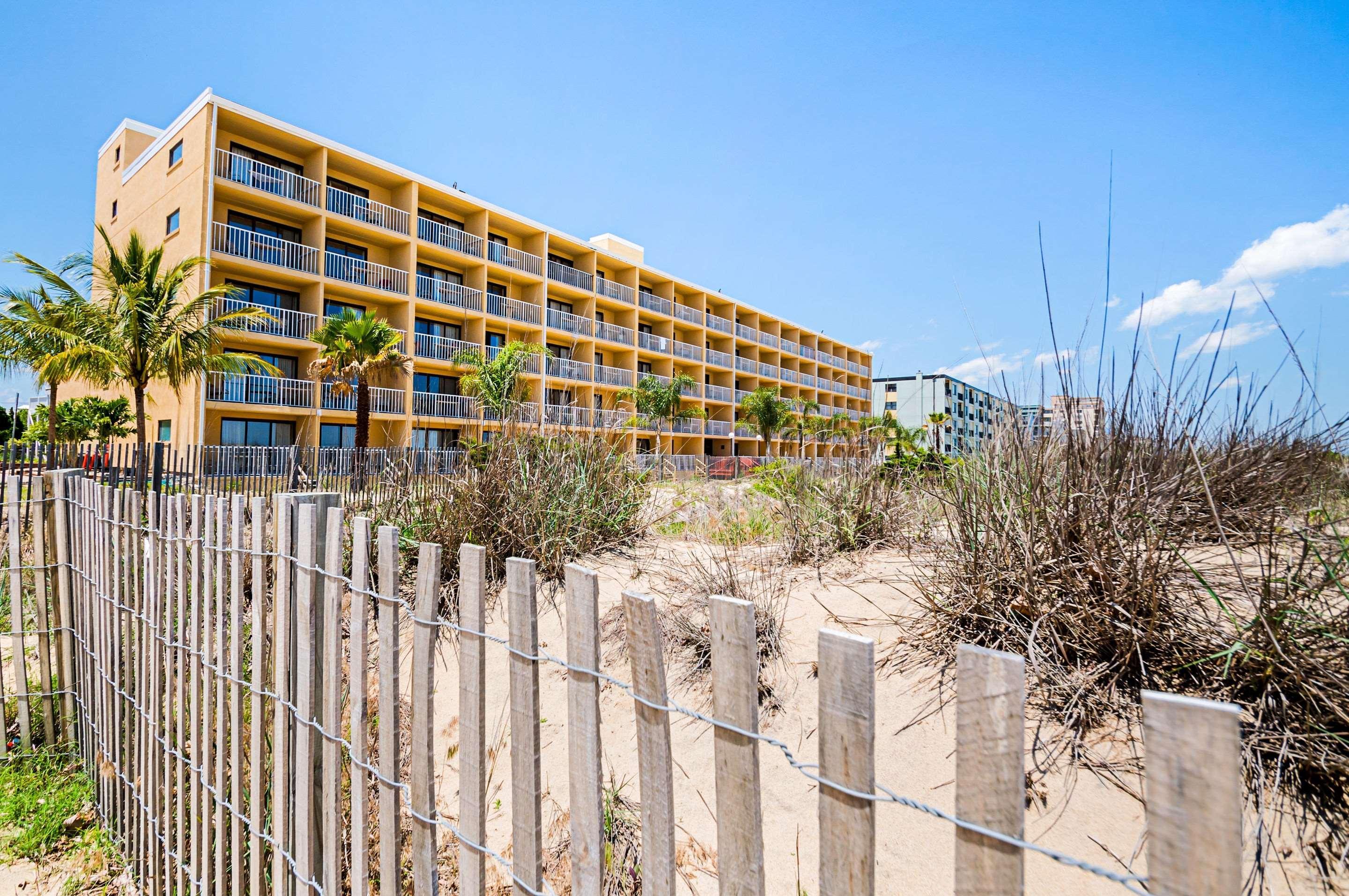 Inn Quality Oceanfront 3*