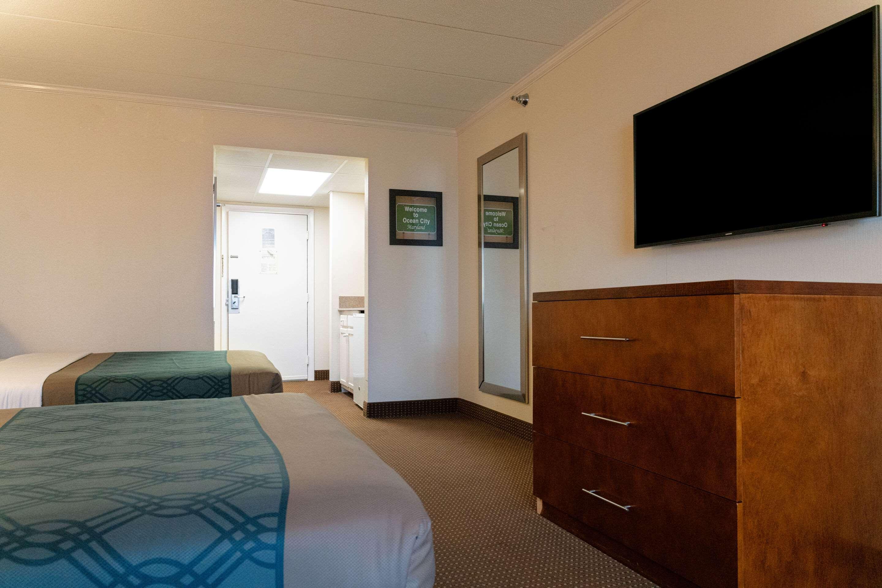 Quality Ocean Beachfront Inn 2*