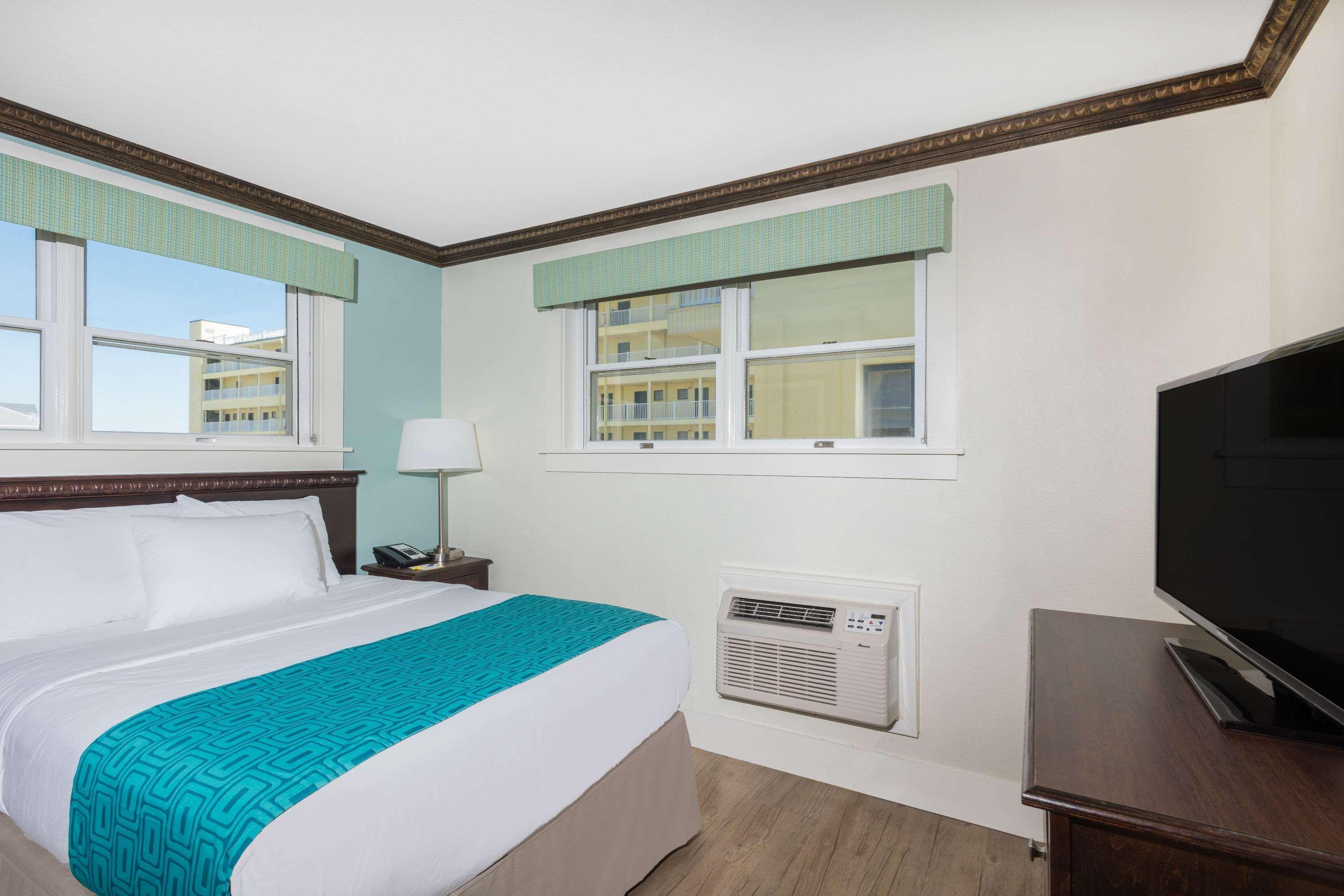 Days By Wyndham Ocean Oceanfront Hotel 3*