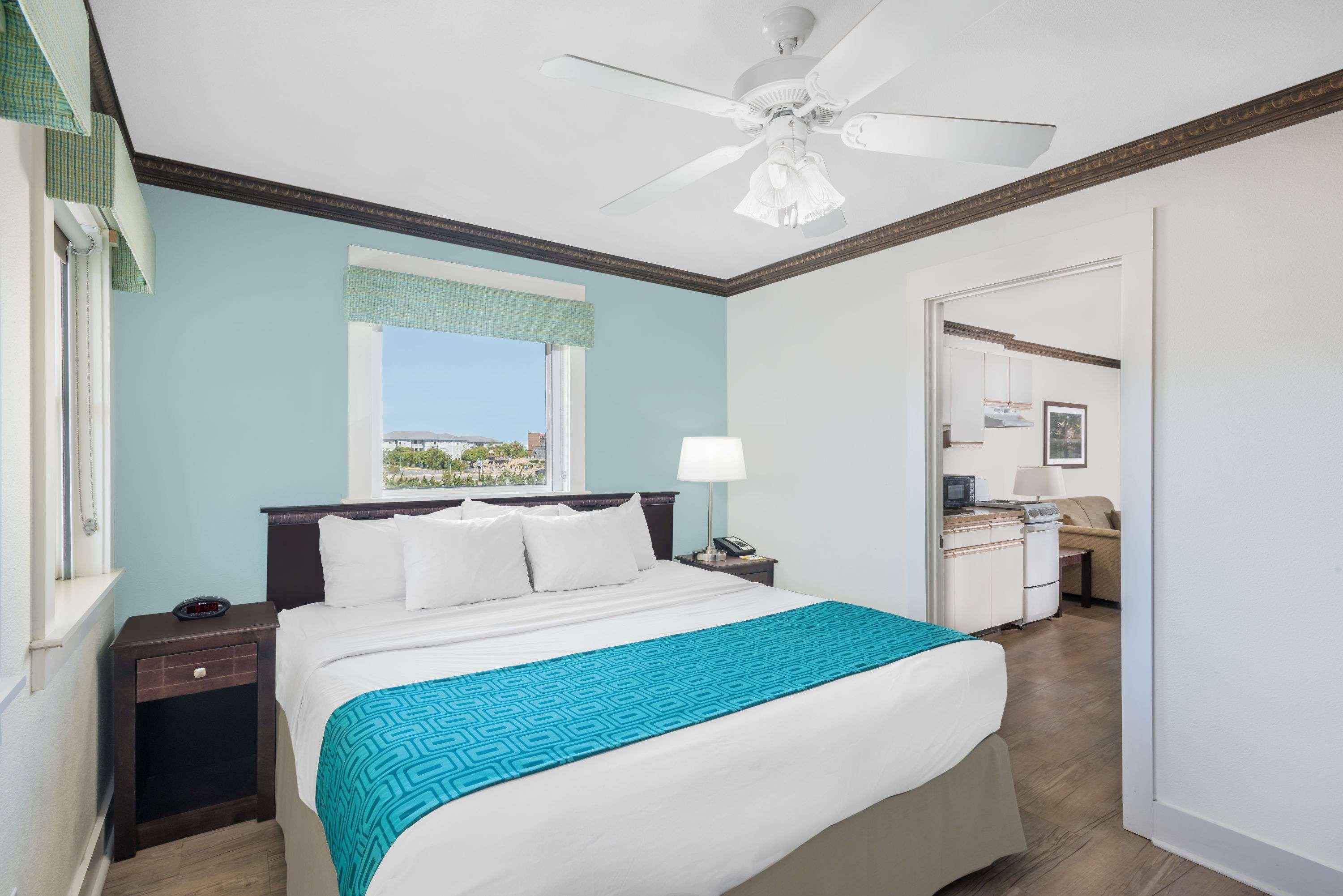 Hotel Days By Wyndham Ocean Oceanfront 3*