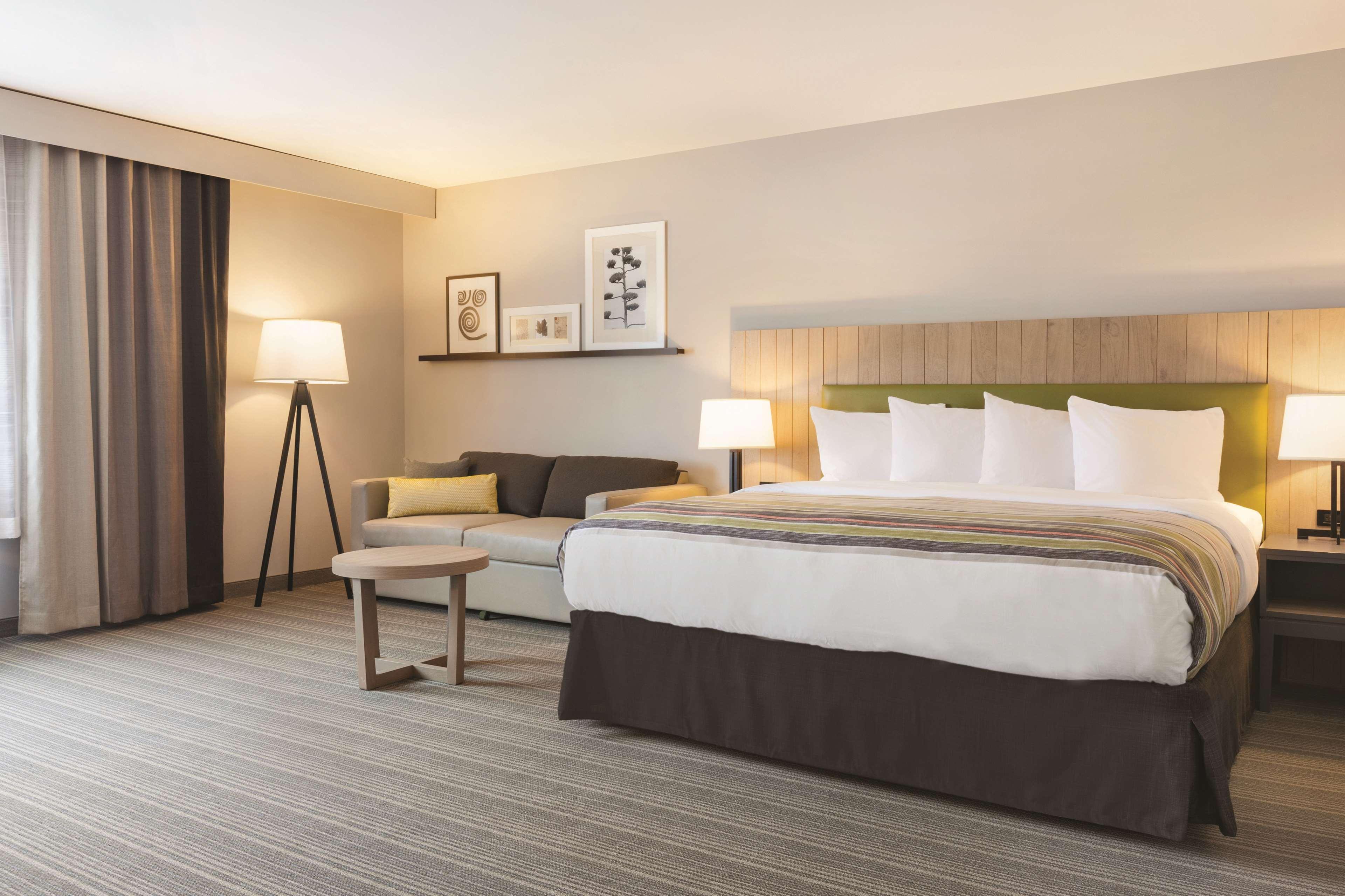 Country & By Radisson Ocean 4*