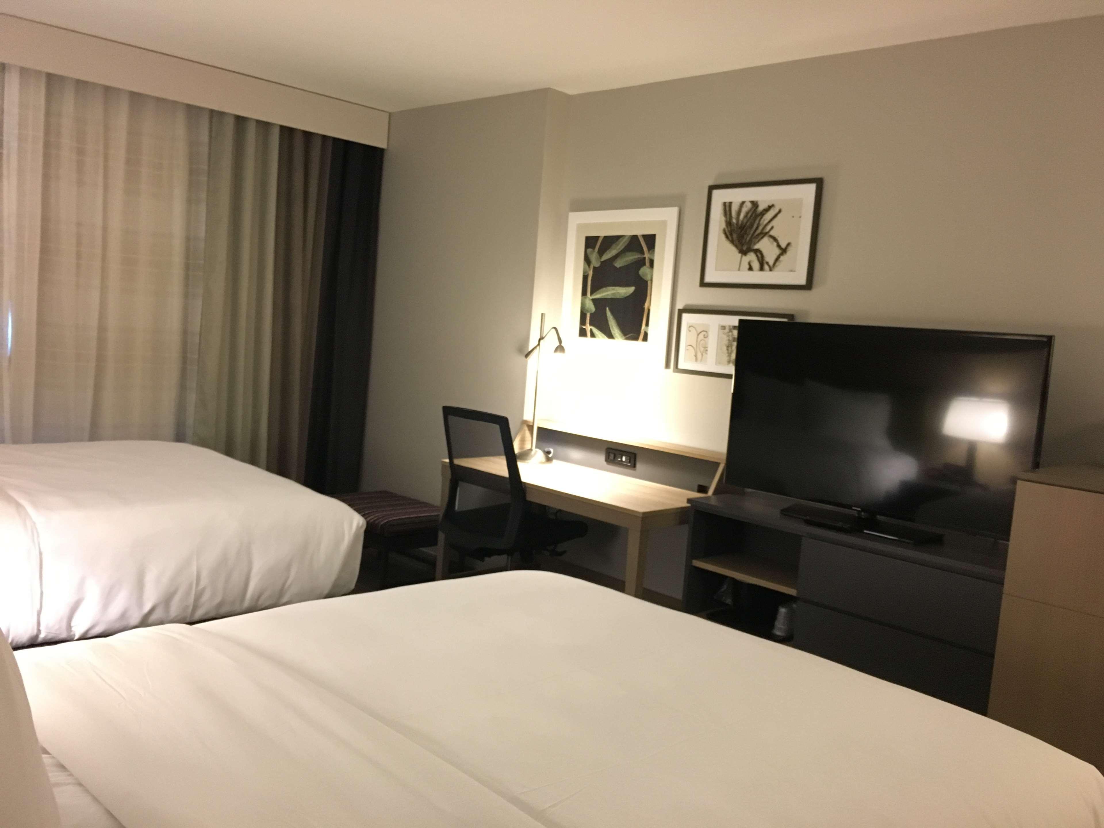Country & By Radisson Ocean Hotel