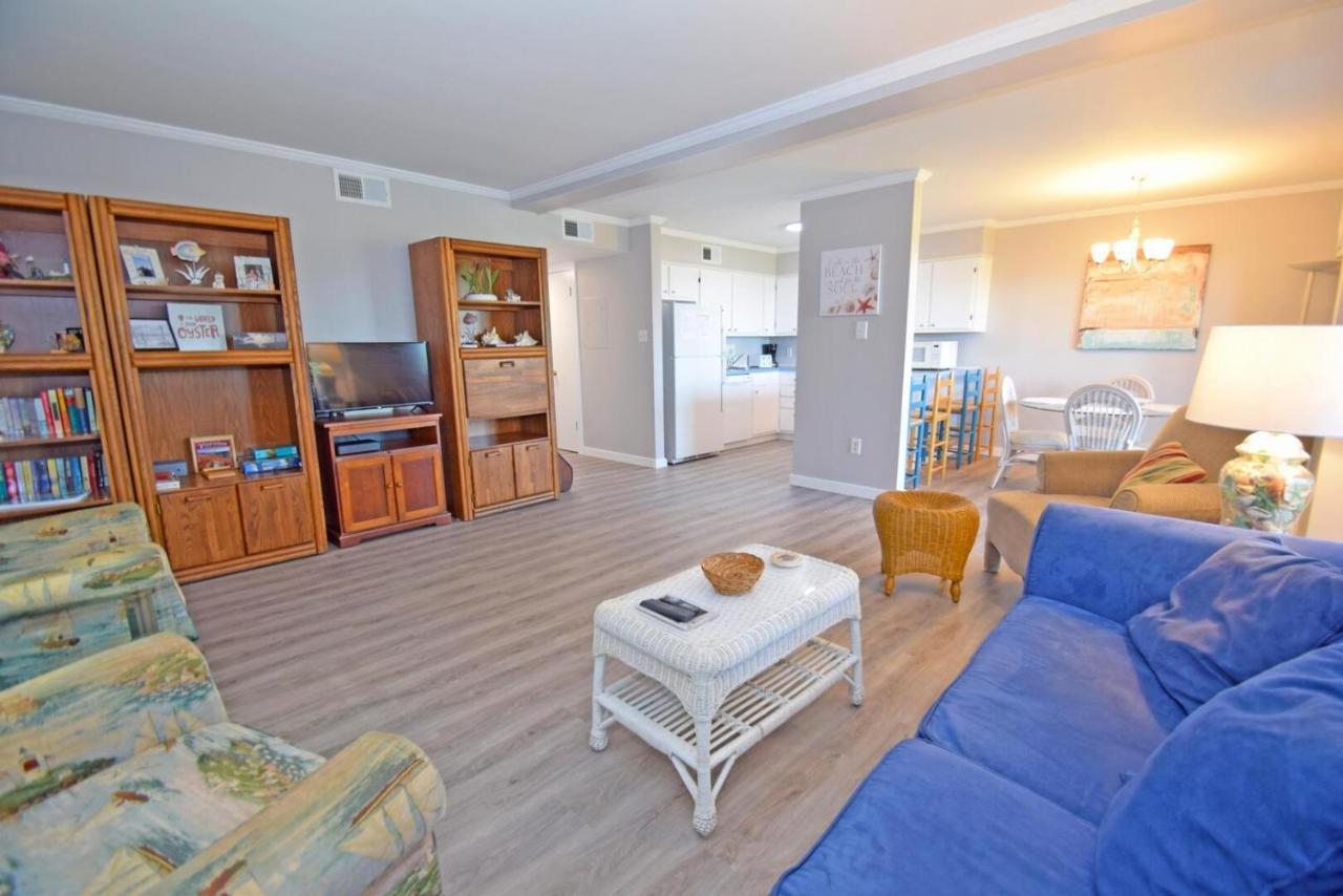Our Place At The 105e Apartment *