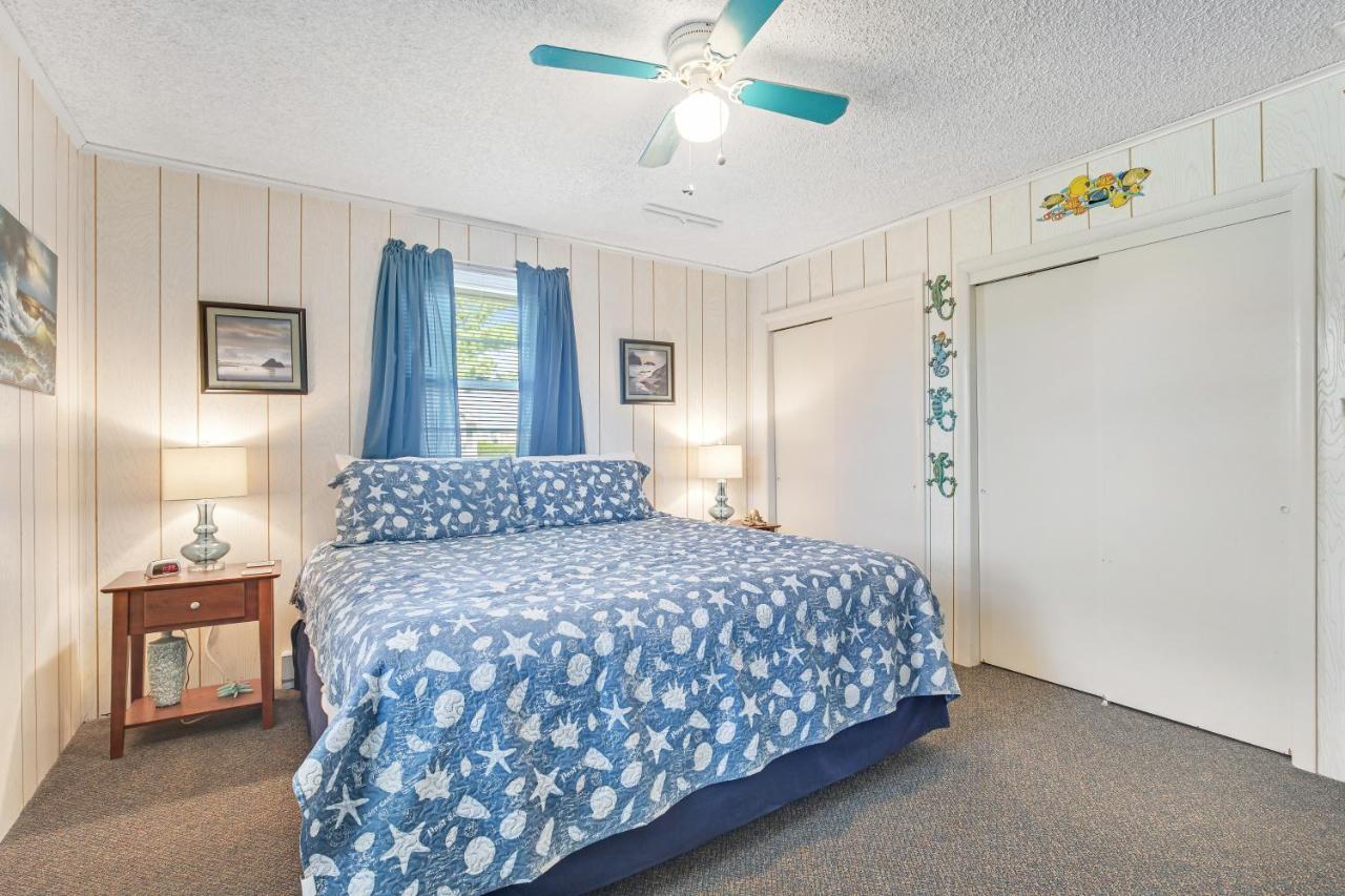 Channel Buoy Road 163 Holiday home *