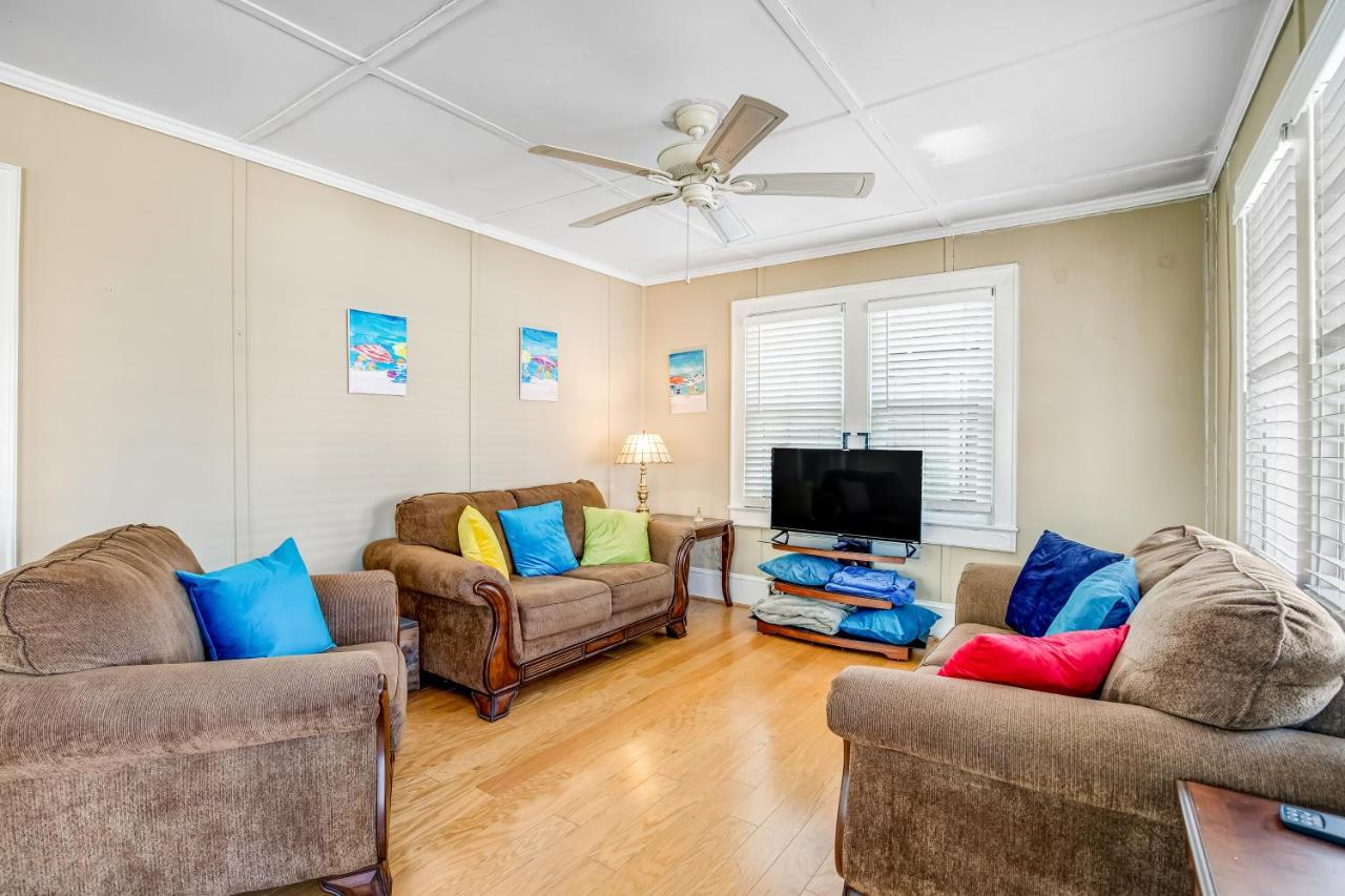 Holiday home Oceans 6 *