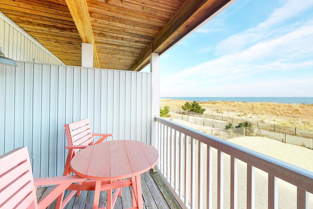 Beachwalk 7 *