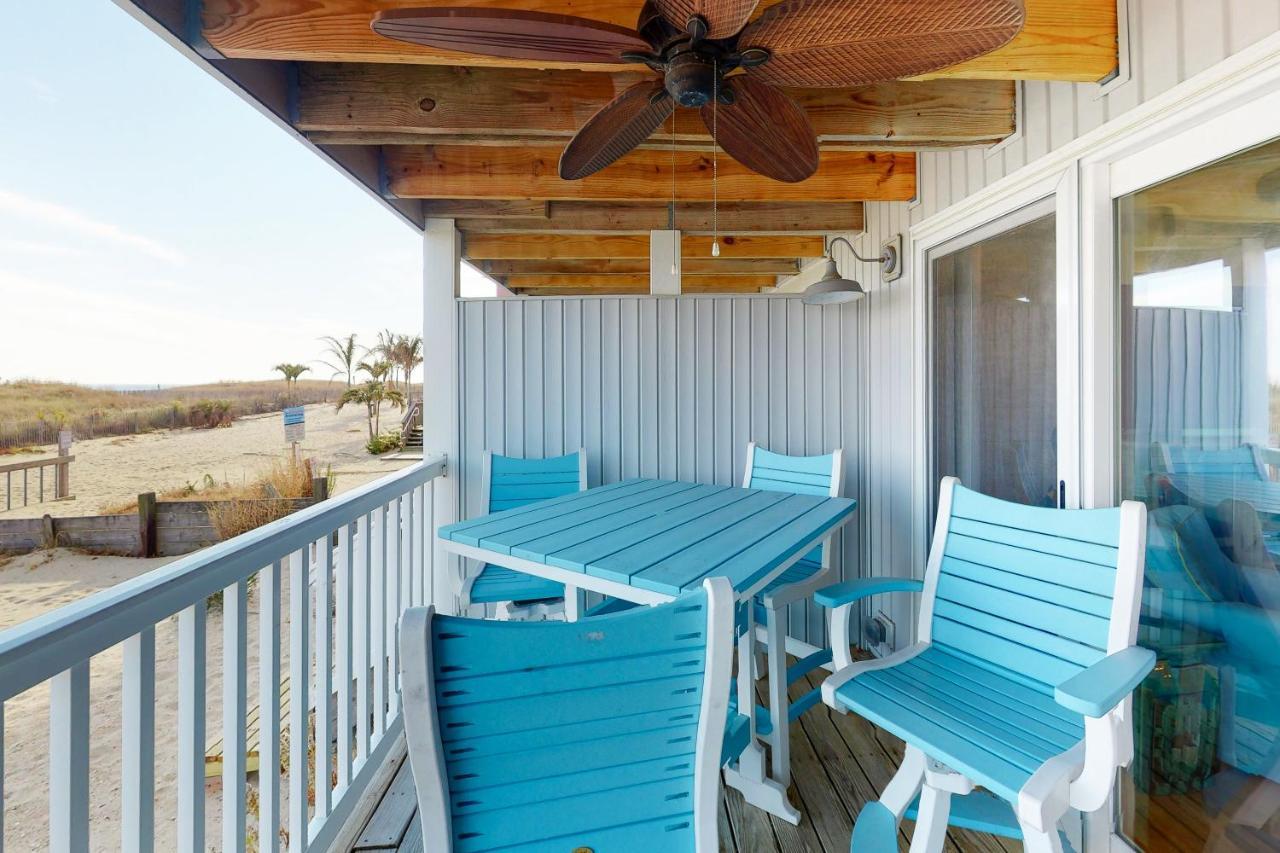 Beachwalk 7 *