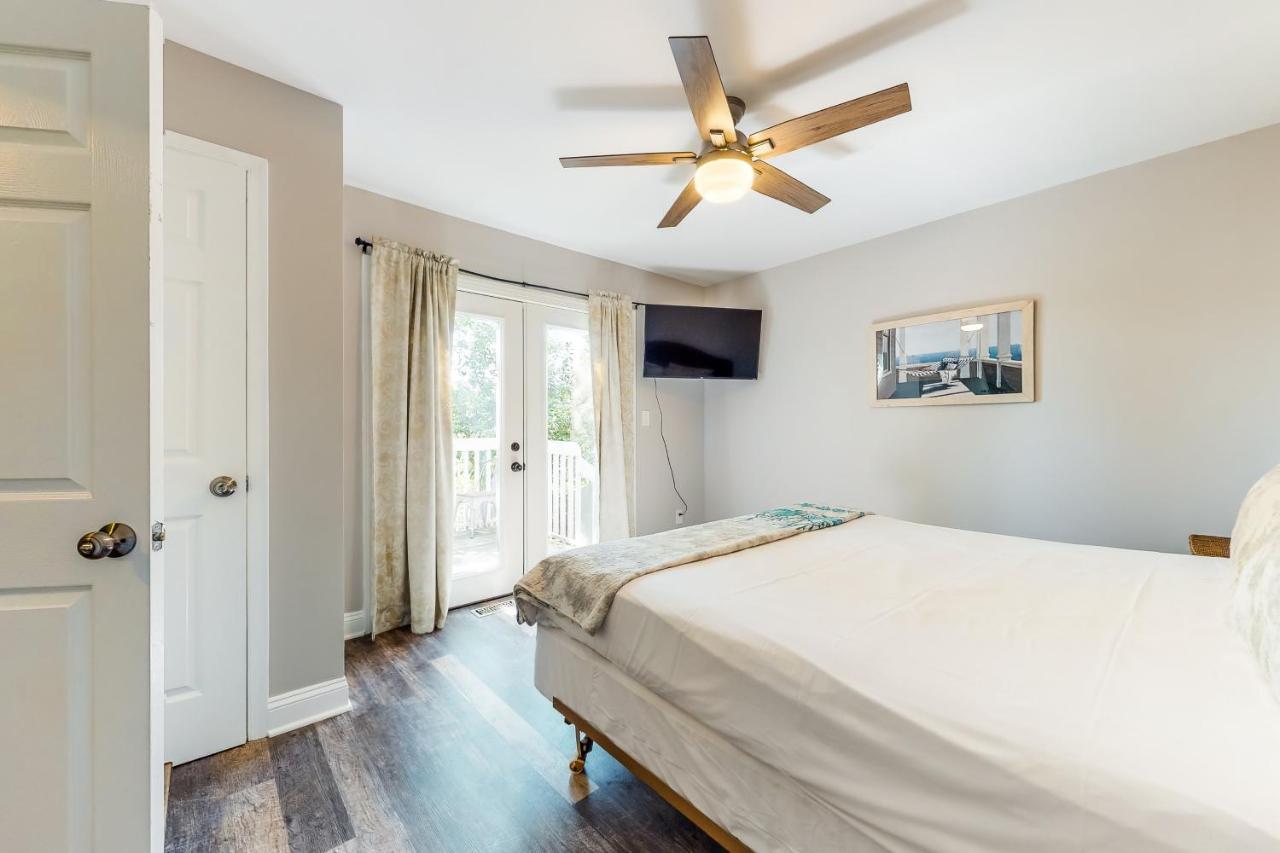La Vista Bay Complex Apartment