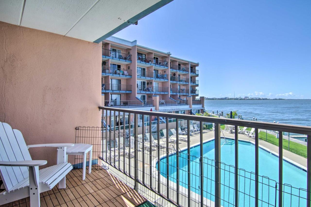 Apartment Waterfront Ocean With Nautical Charm *