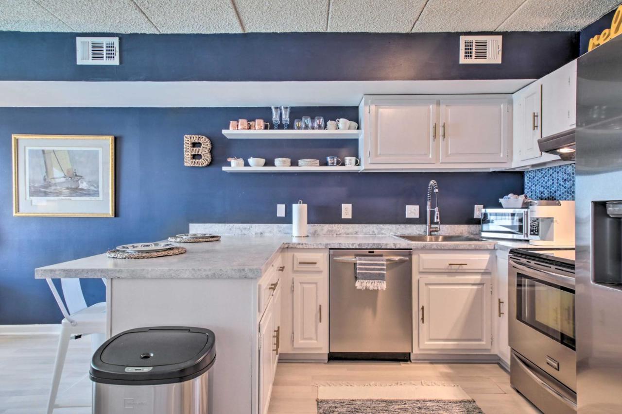 Apartment Waterfront Ocean With Nautical Charm