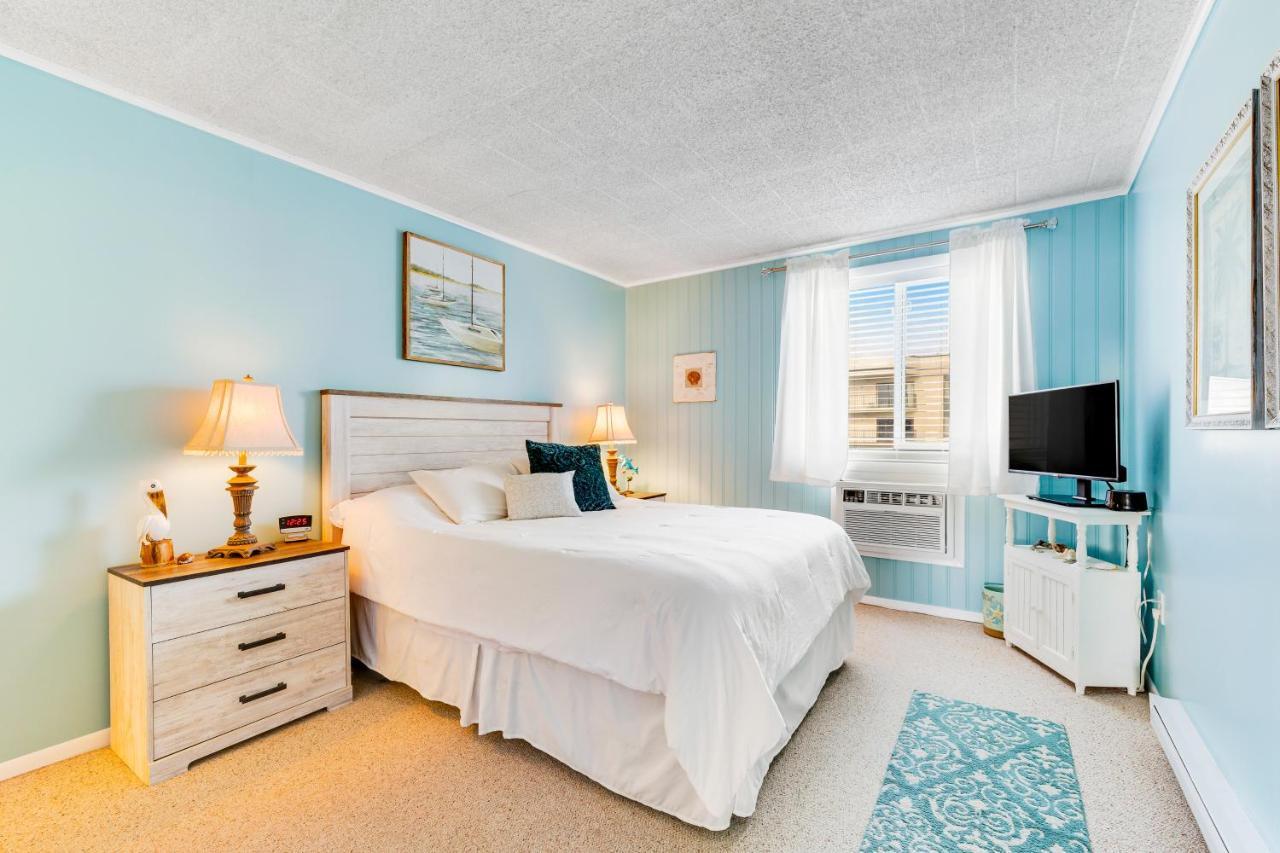 Colonial Unit 404 Hotel *