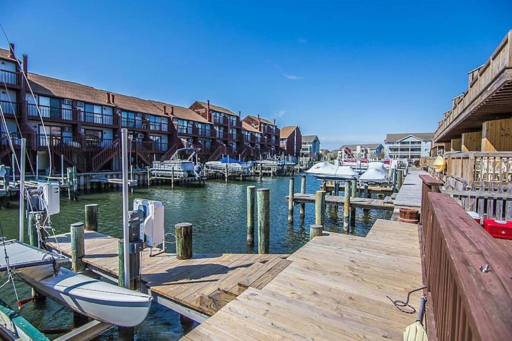 New Bijou Bayside Escape- 3beds, Balcony, Deck, Dock Holiday home *