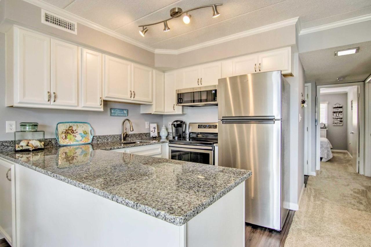 Updated Ocean - Walk To Beach! Apartment *