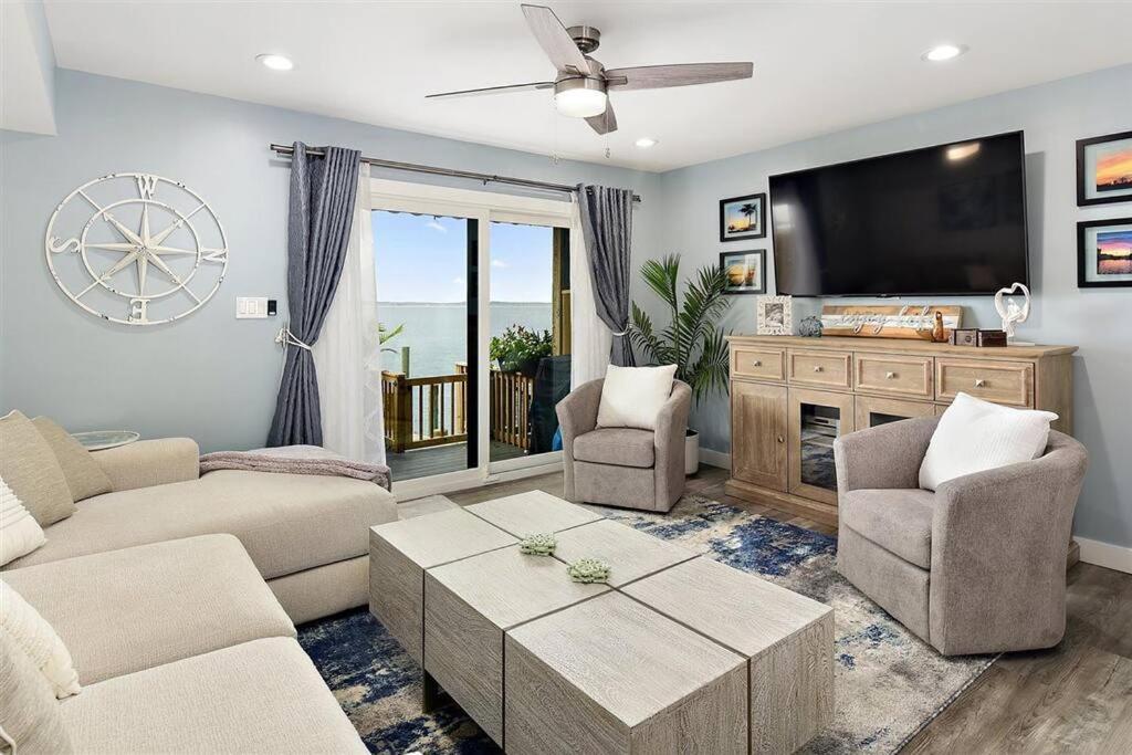 Holiday home Sunset Fishing Paradise 3b B Bay Front Townhome *