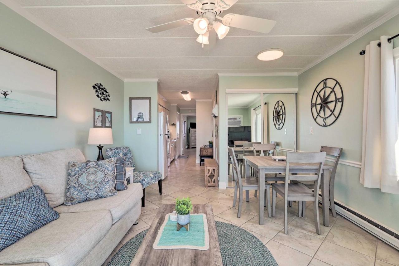 End-unit Ocean With Panoramic Views!