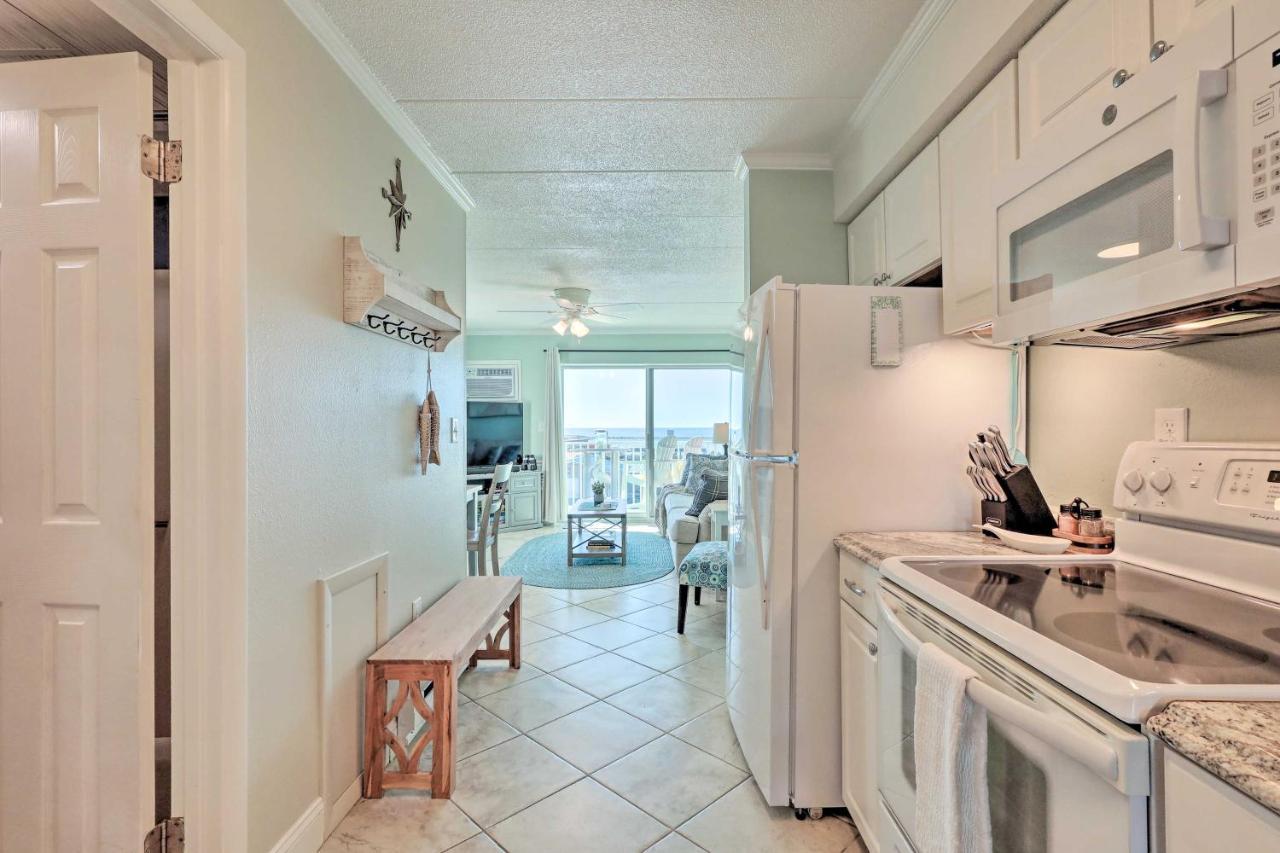 Apartment End-unit Ocean With Panoramic Views!
