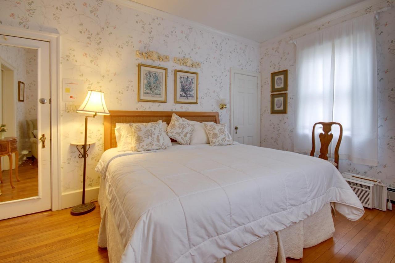 Walk On The Ocean Bed & Breakfast 4*