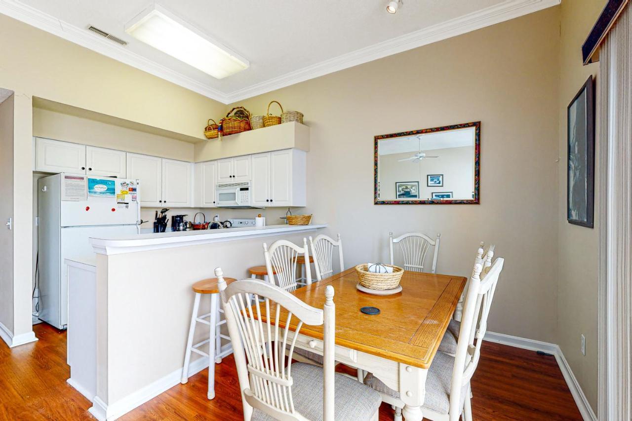 Holiday home Island At Hidden Harbour 324d