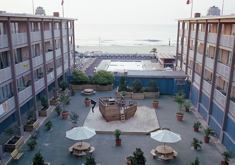 Flagship Oceanfront Hotel