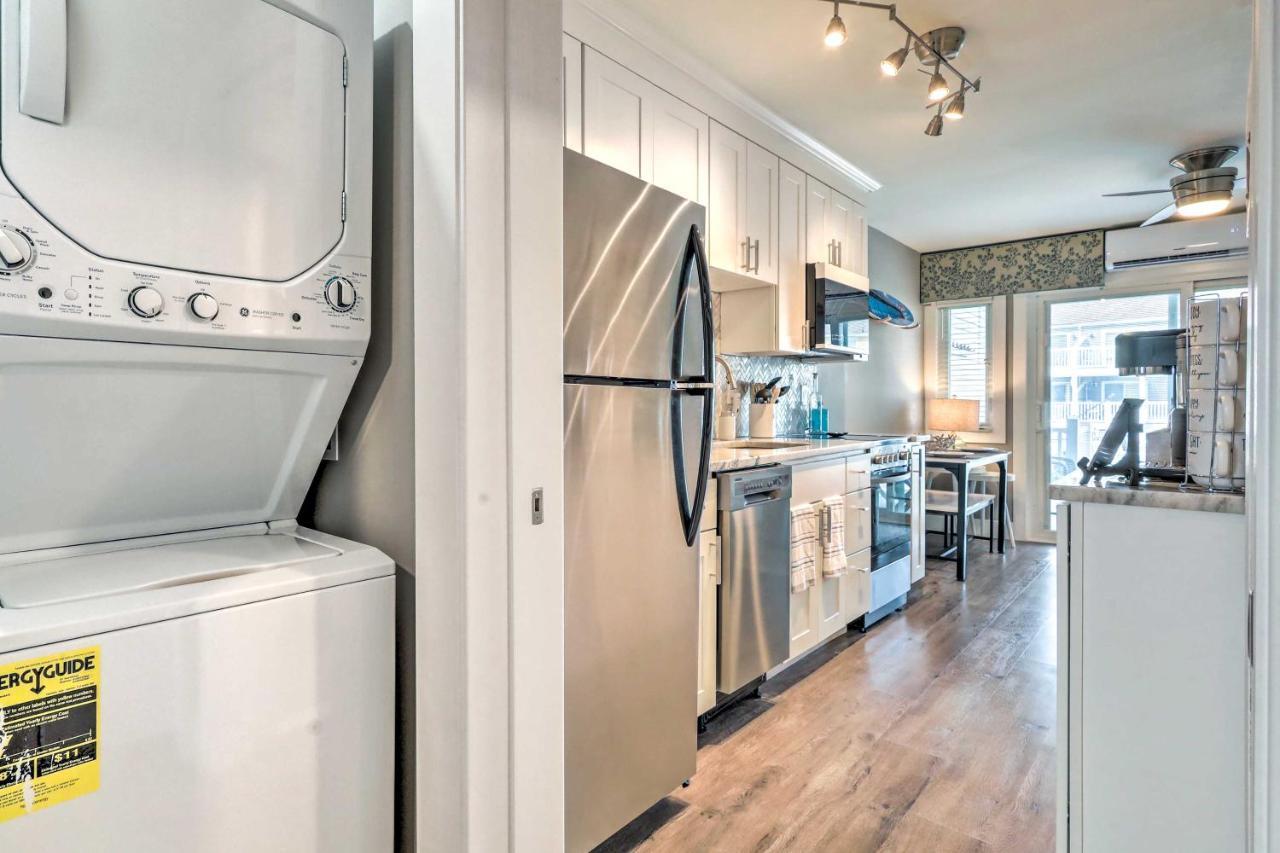 Apartment Bayfront Ocean Condo, Walk To Beaches!