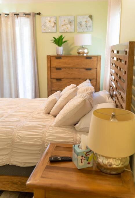 North Ocean Newly Remodeled Apartment *