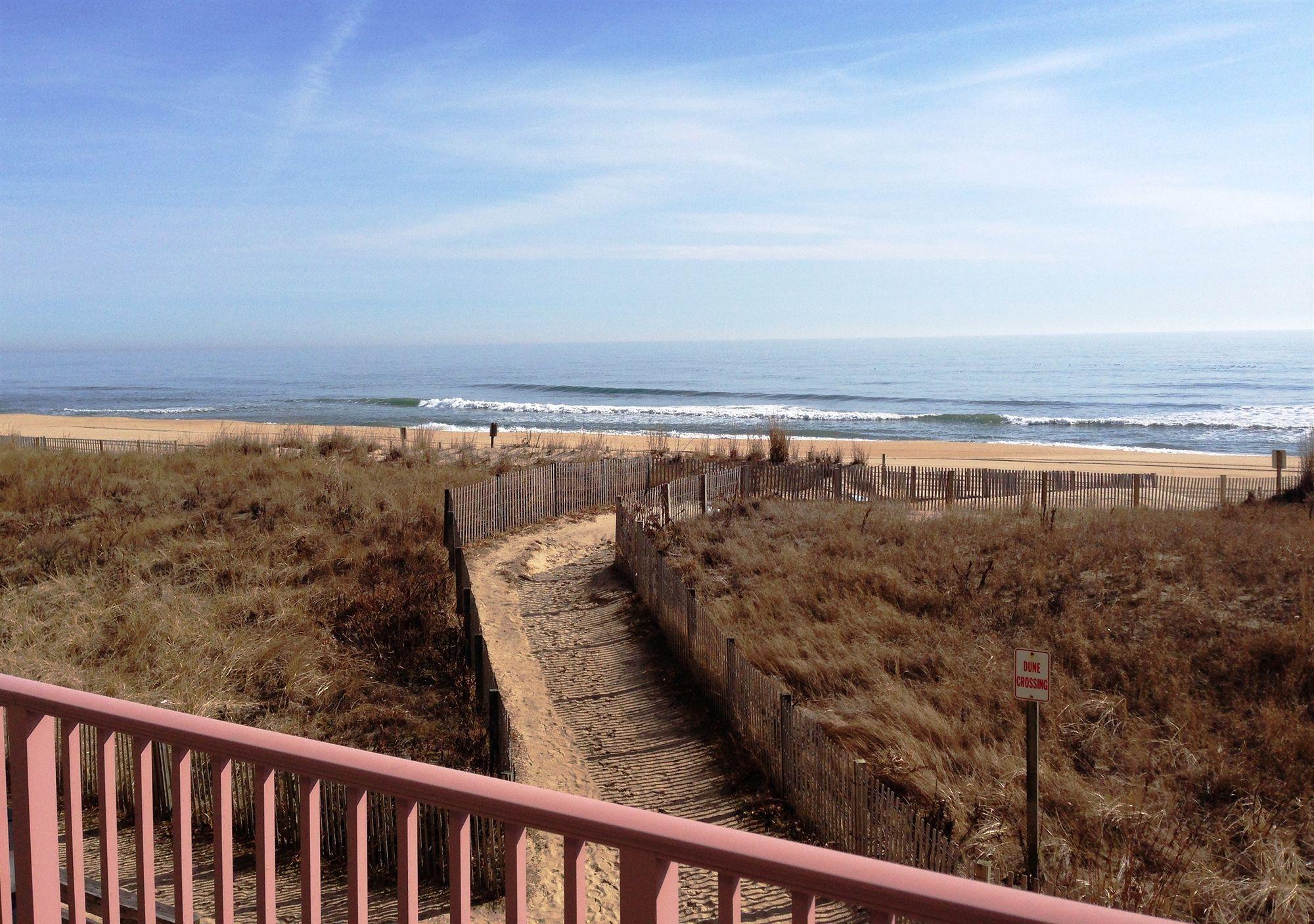 Hotel Hilton Garden Ocean Oceanfront 3*