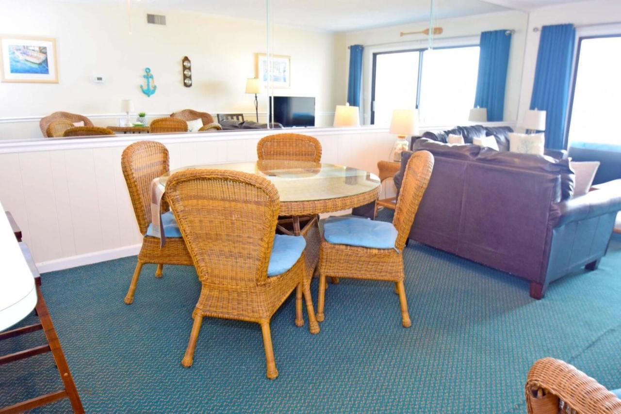 Towers 402 Apartment *