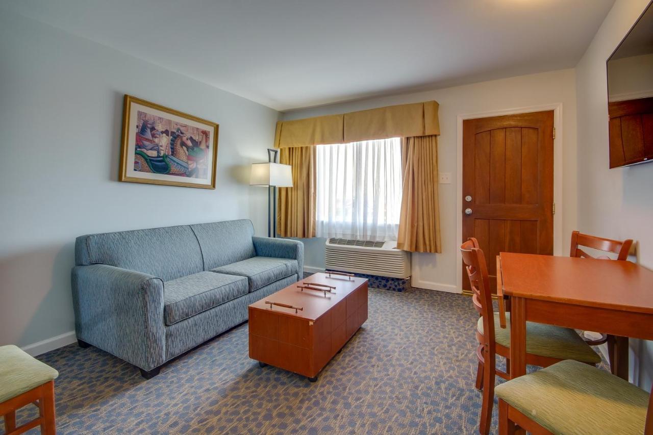 Hotel Castle In The