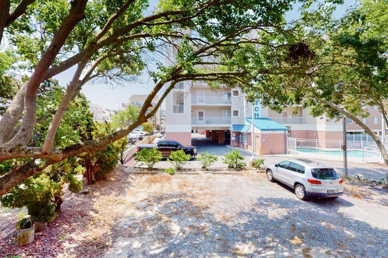 Surfside East Hotel