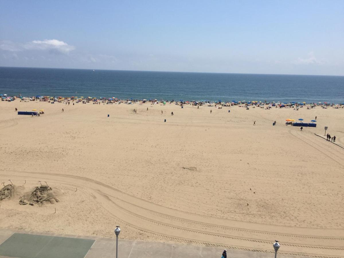 504 Direct Oceanfront With Balcony, White Marlin Open, Pool-parking-gym-kitchenette