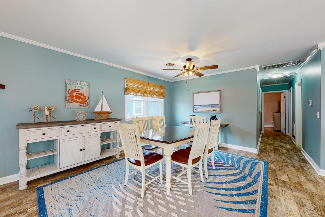 Smooth Sailing 14105 Holiday home
