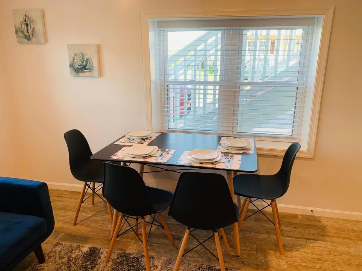 Blue Diamond 26th St Unit 3 Apartment *