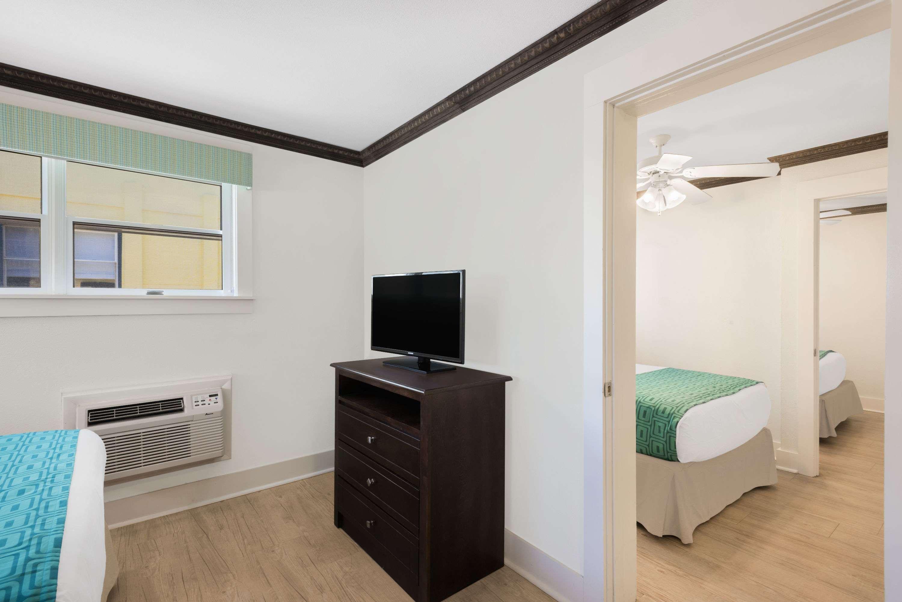 Hotel Days By Wyndham Ocean Oceanfront Ocean City