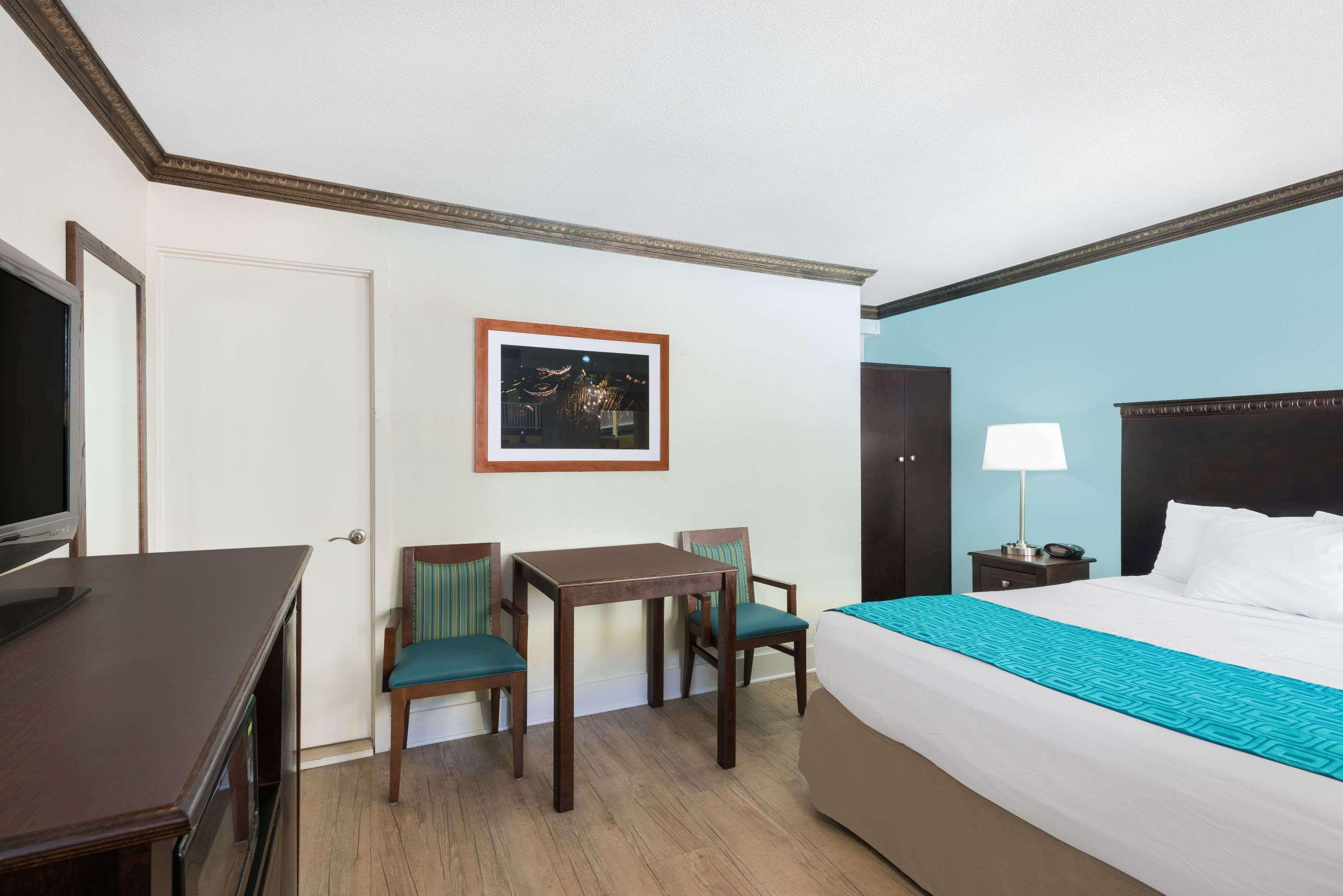 Days By Wyndham Ocean Oceanfront