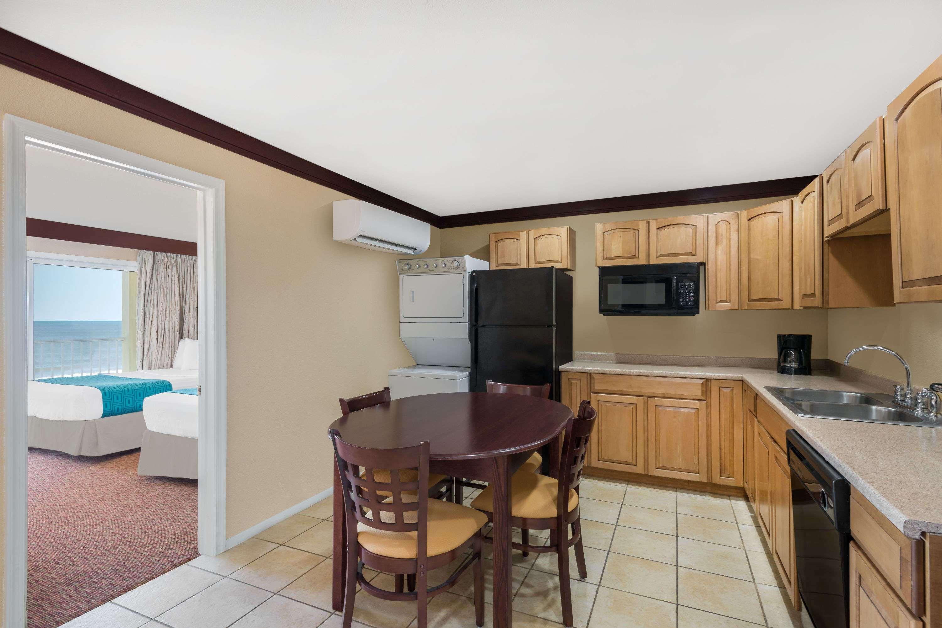 Days By Wyndham Ocean Oceanfront