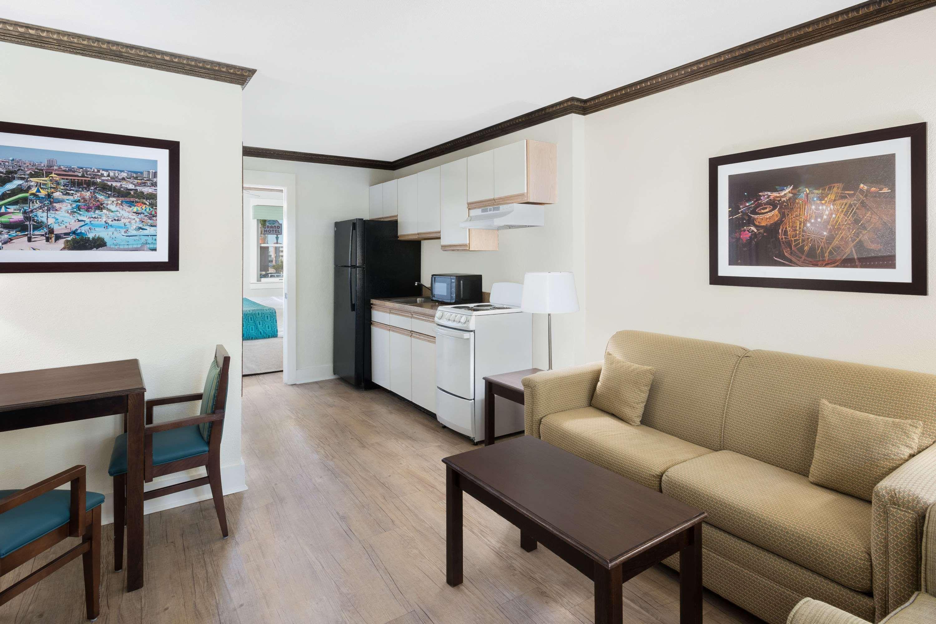 Days By Wyndham Ocean Oceanfront Hotel 3*