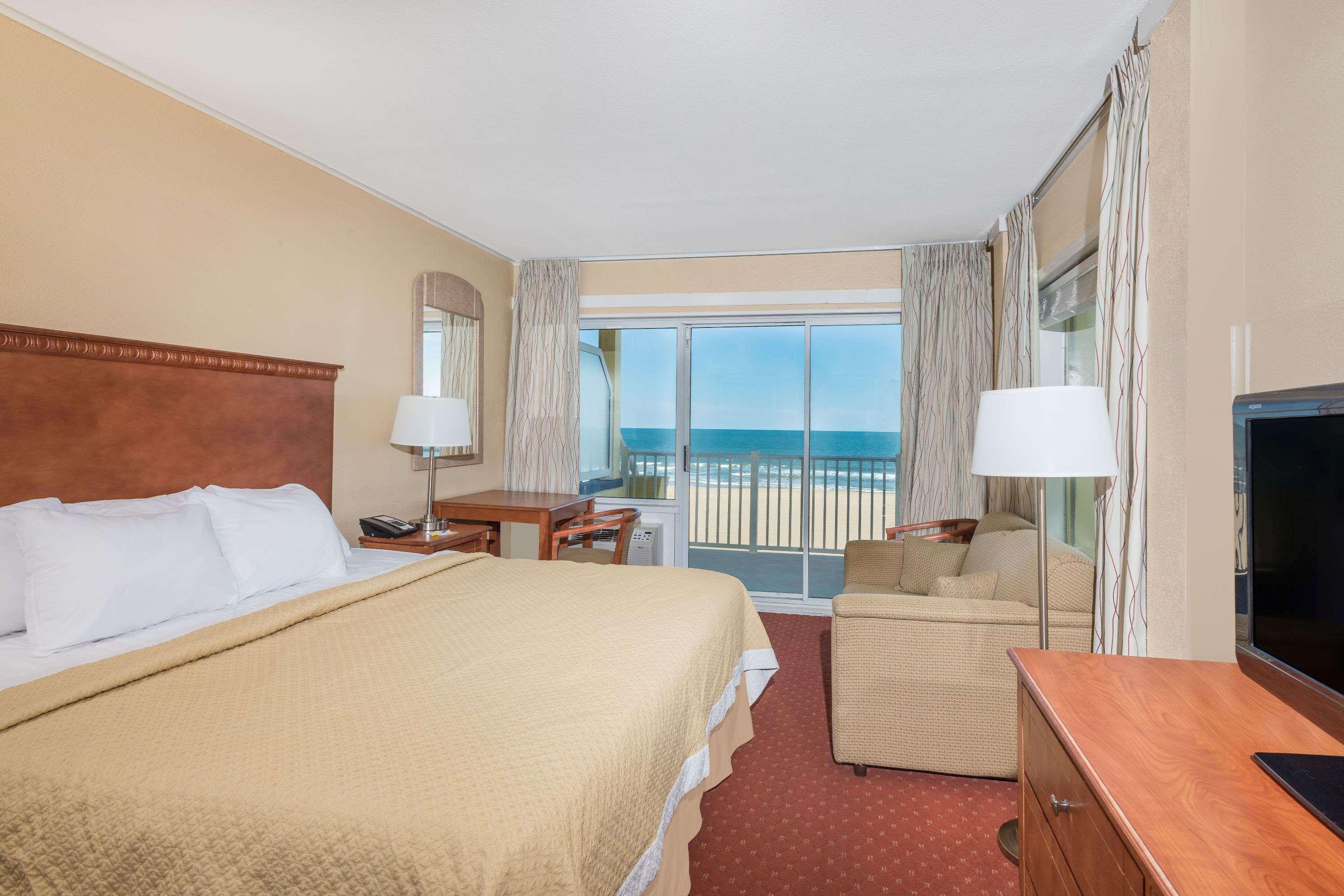 Hotel Days By Wyndham Ocean Oceanfront 3*