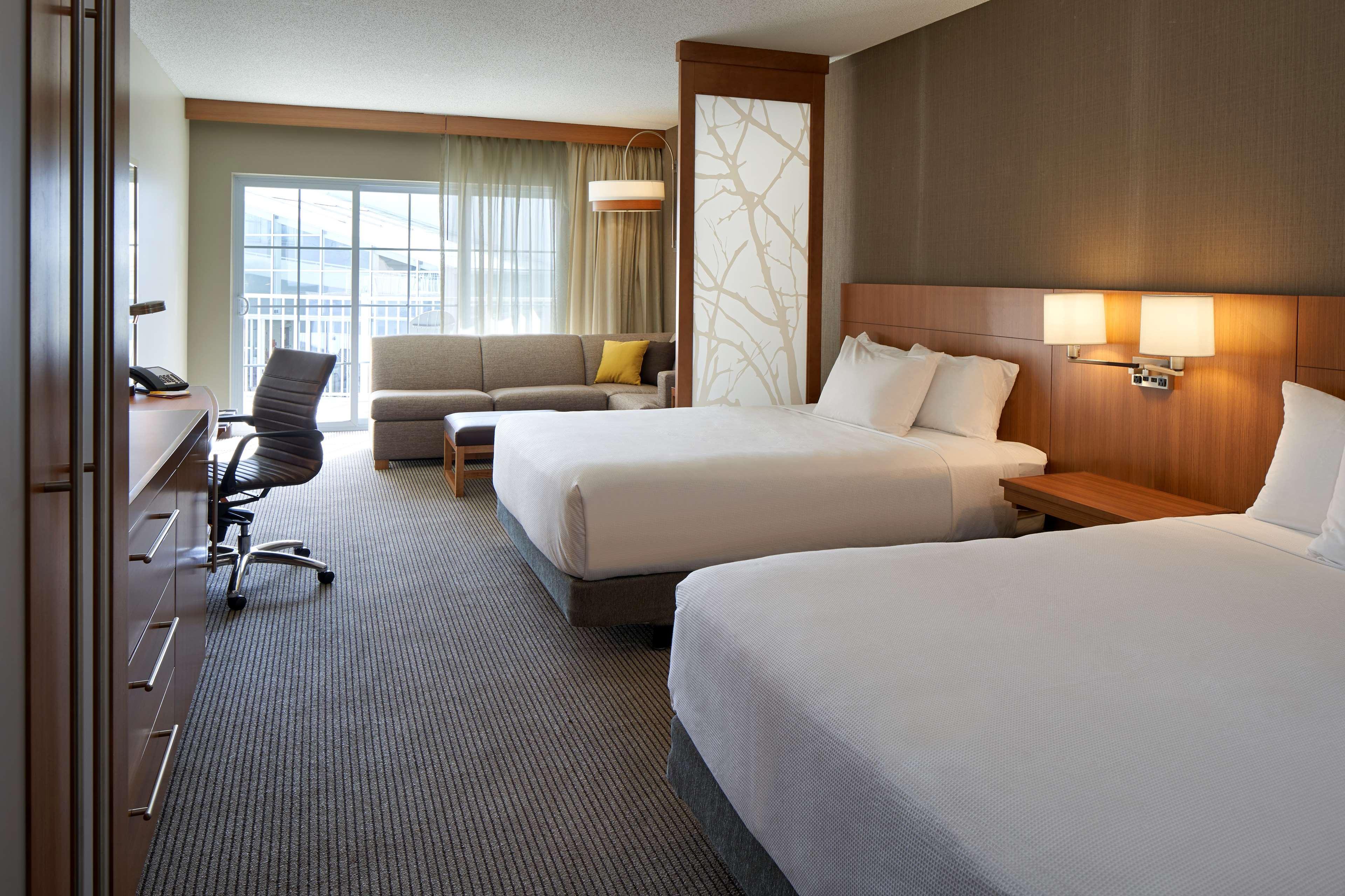 Hyatt Place Ocean Oceanfront 3*