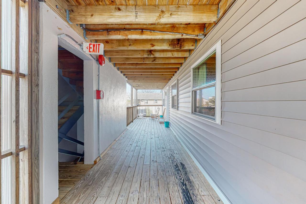 Eagle Bay 202 Apartment