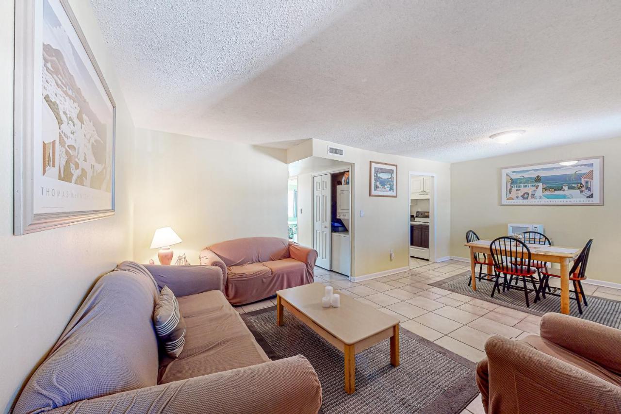 Eagle Bay 202 Apartment
