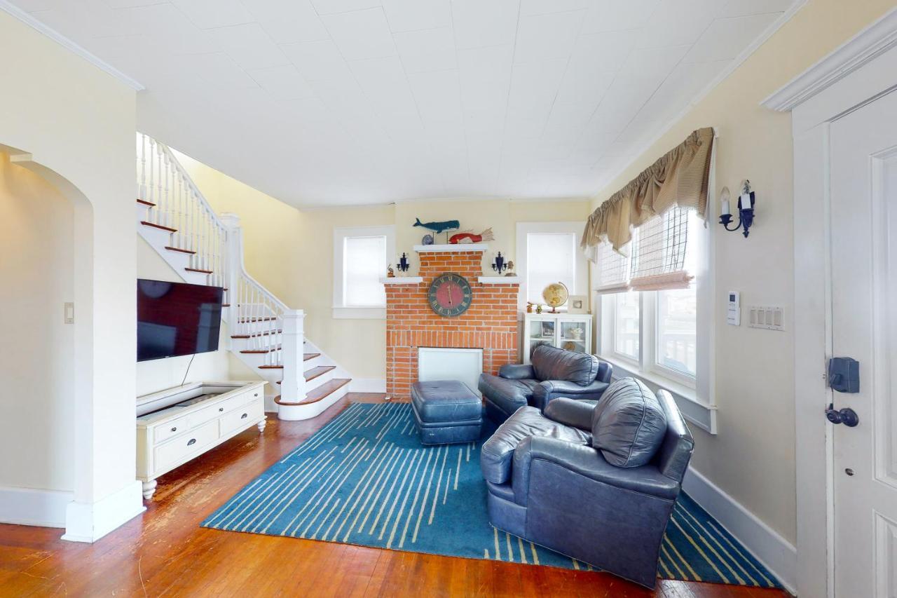 Entire House 12 Street Oceanblock Holiday home *