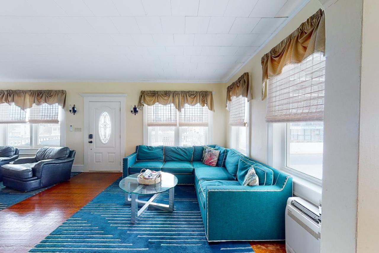 Entire House 12 Street Oceanblock Holiday home
