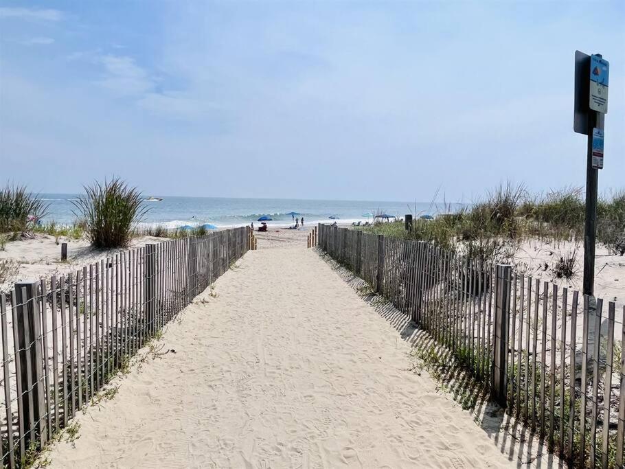 Front With Spectacular Views Holiday home Ocean City