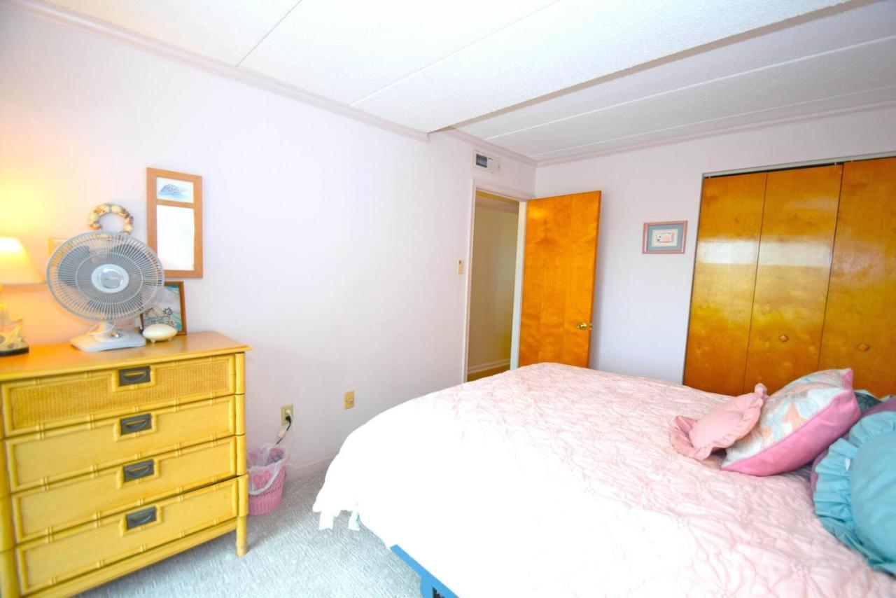 Amber Waves 300 Apartment *