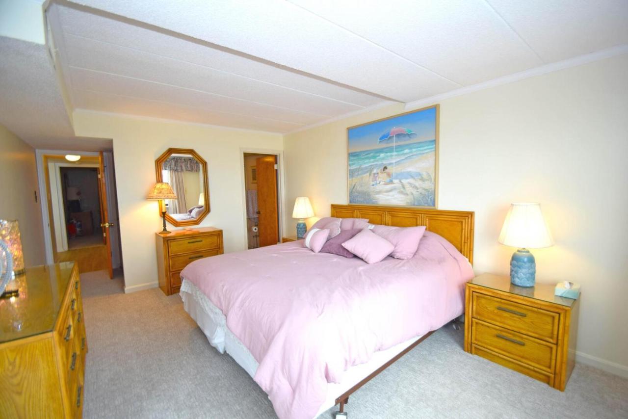 Amber Waves 300 Apartment