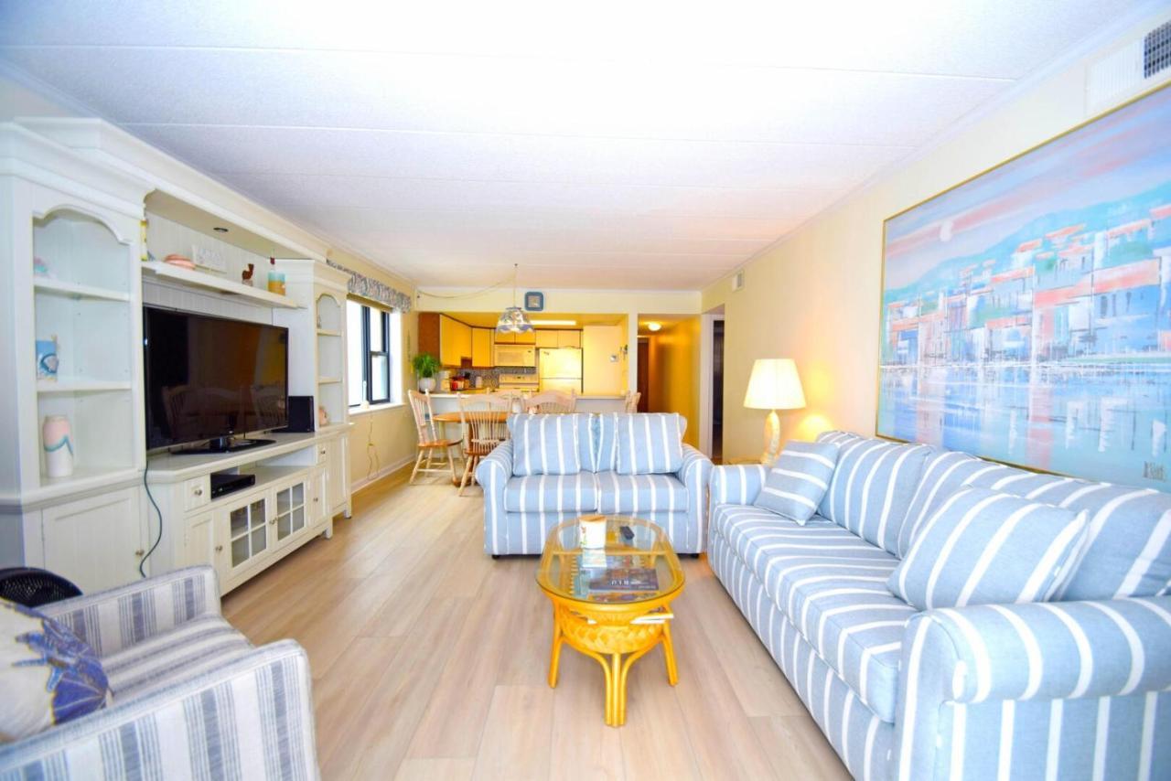 Amber Waves 300 Apartment